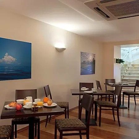 Hotel Verlain Paris